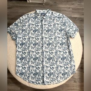 Robert Graham Button Down Shirt